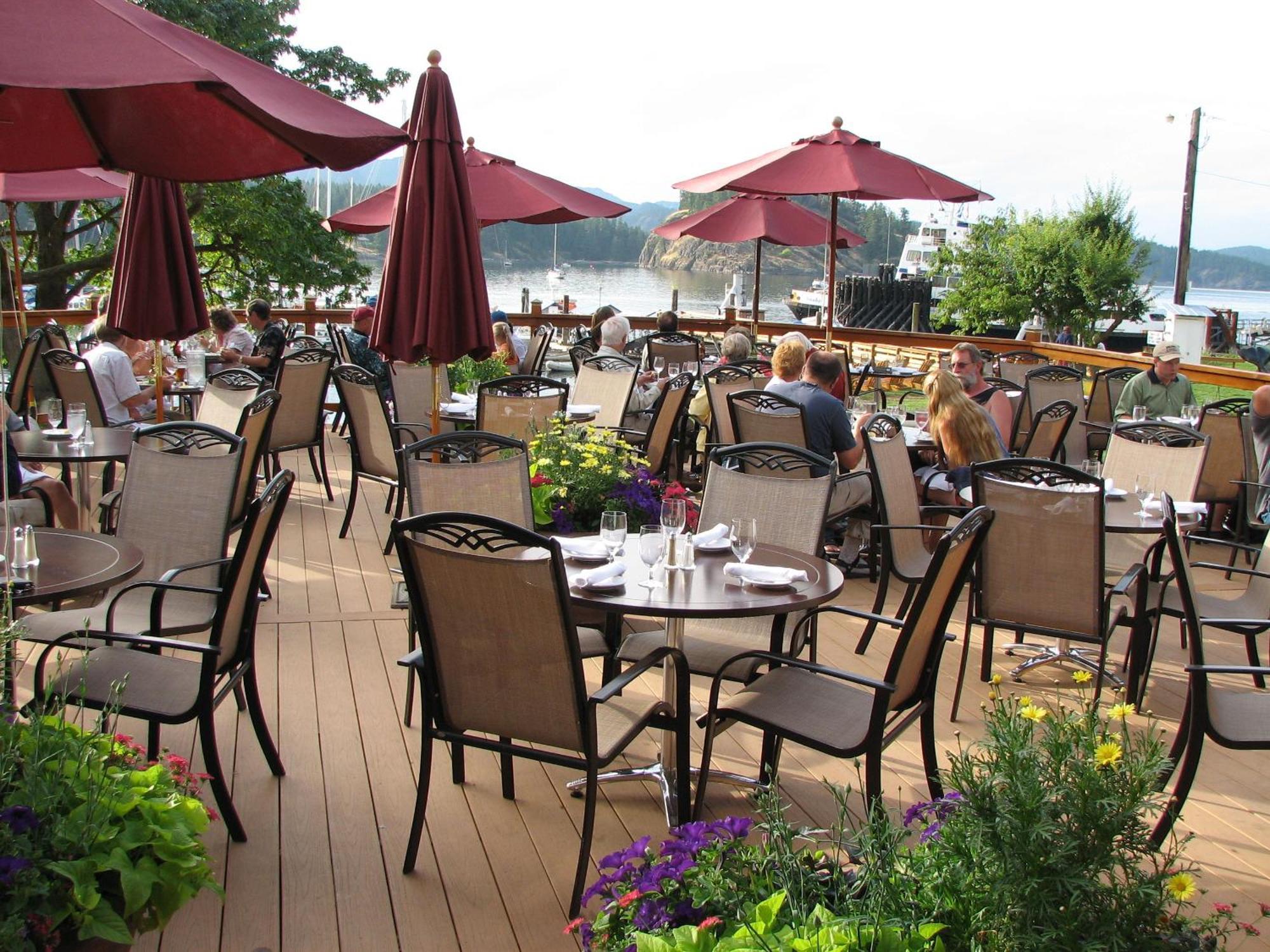 Heriot Bay Inn Exterior photo
